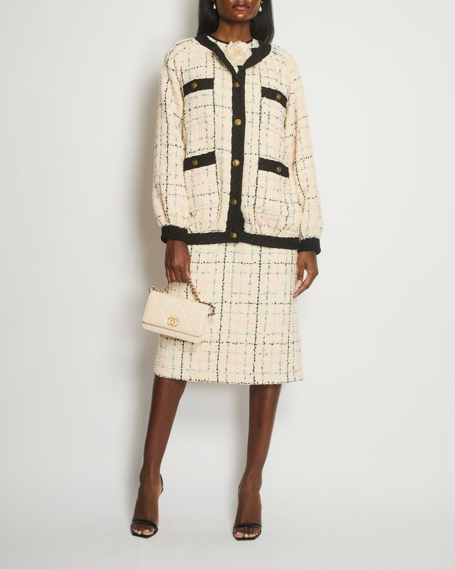 Gucci Cream 
Multicolour Long Tweed Jacket with Black Trim and Antique Gold Buttons Details Size IT 38 (UK 6)