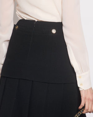 Chanel Black Pleated Panel Skirt with Gold CC Back Pocket Button Detail Size FR 36/38 (UK 8-10)