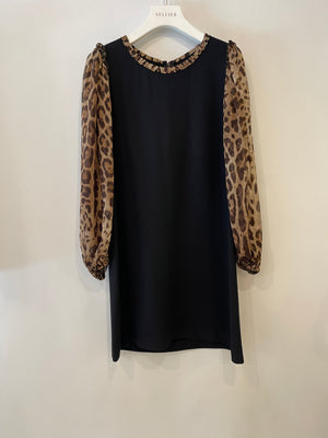 Dolce 
Gabbana Black Dress with Leopard Silk Sleeves and Collar Size IT 42 (UK 10) RRP £1,450