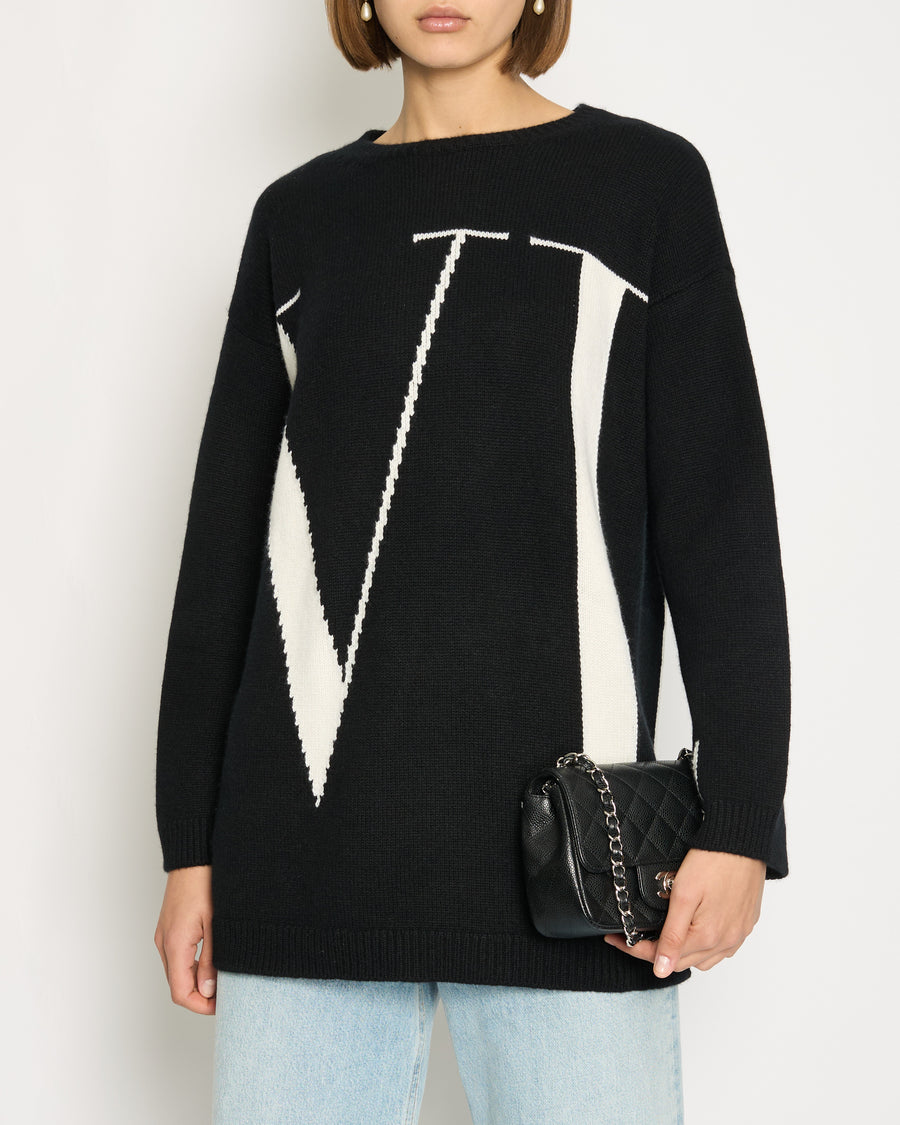 Valentino Black Oversized Knitted Jumper with White VLTN Maxi Logo Detail Size S (UK 8) RRP £735