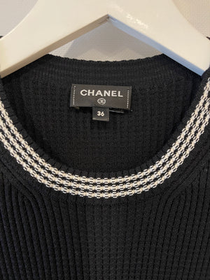 Chanel 22C Dubai Black 
White Belted Knit Dress with Button Detail Size FR 36 (UK 8)