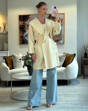 Max Mara Pale Yellow Hooded Wool Coat With Drawstring Waist Detail Size IT 42 (UK 10)