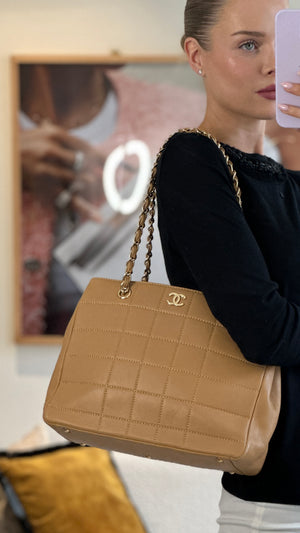 Chanel Vintage Beige Stitched Shoulder Bag in Lambskin Leather with Champagne Gold Hardware