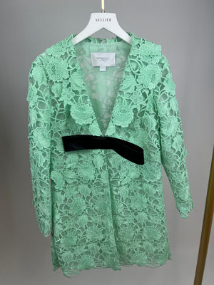 Giambattista Valli Mint Green Macrame Lace Coat with Silk Bow Closure Detail Size IT 38 (UK 6)