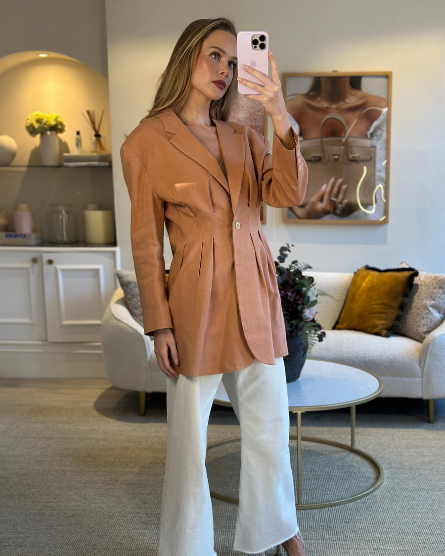 Jacquemus Orange L
Amour Tailored Blazer with Tie Back Detail FR 36 (UK 8)