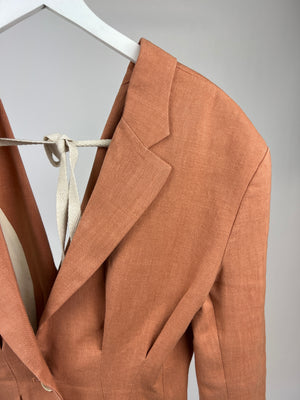 Jacquemus Orange L
Amour Tailored Blazer with Tie Back Detail FR 36 (UK 8)