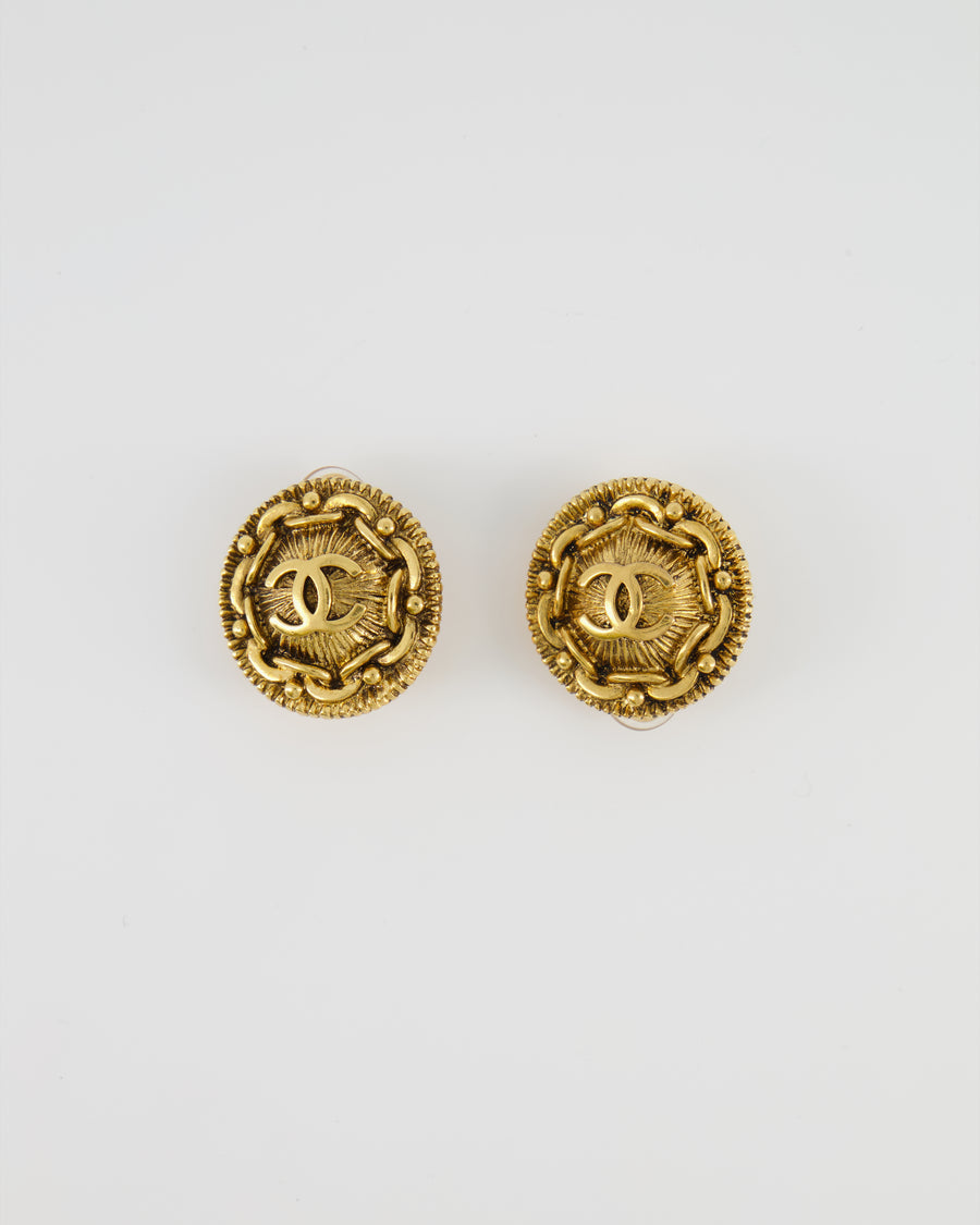 Chanel Vintage Yellow Gold Round Abstract CC Logo Clip On Earrings