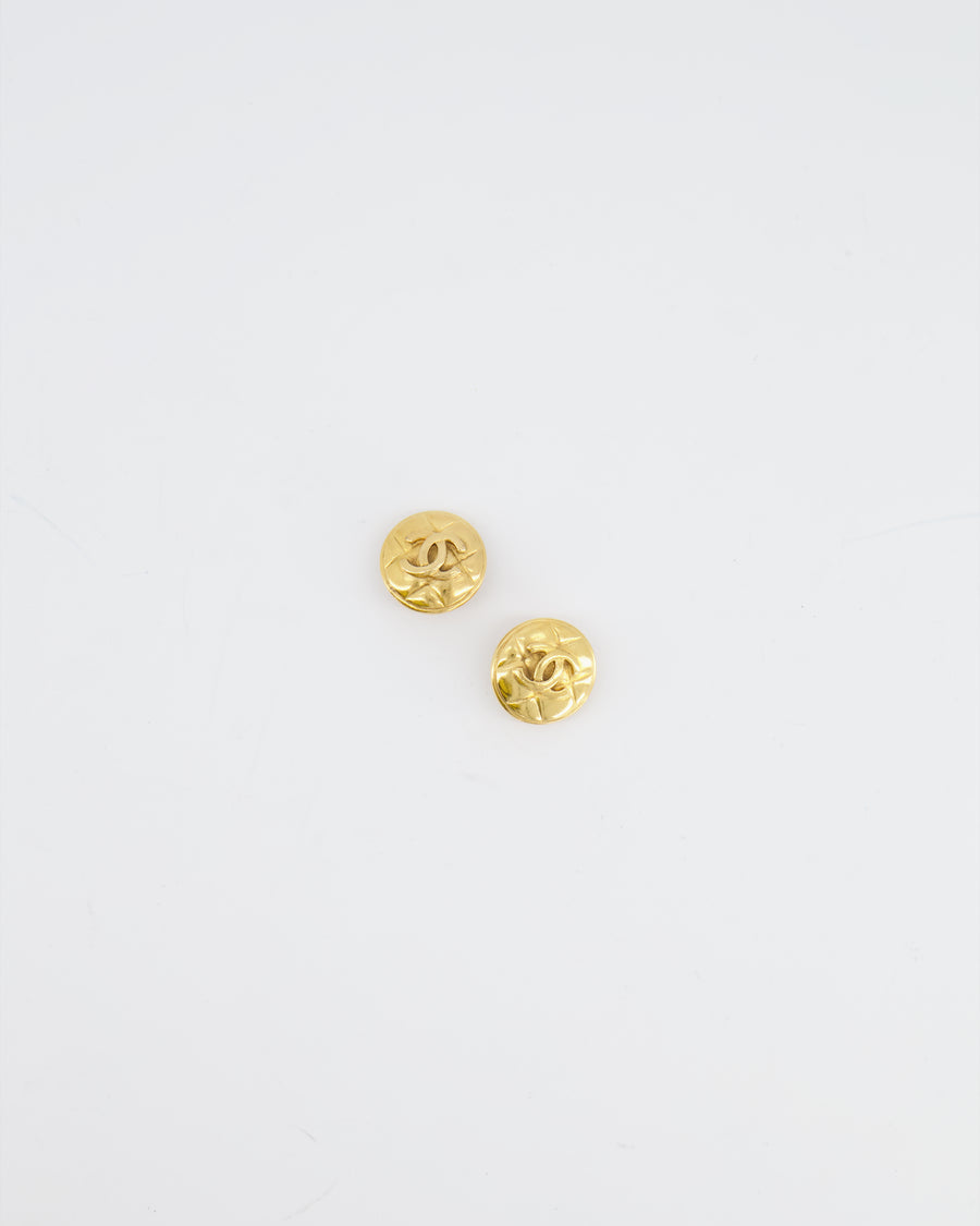 Chanel Vintage Yellow Gold Quilted CC Logo Round Clip-On Earrings