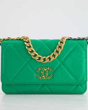 *HOT* Chanel 19 Green Wallet on Chain in Lambskin Leather with Mixed Hardware