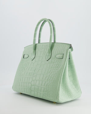 *SUPER RARE* Hermés Birkin 30cm Retourne Bag in Vert d
Eau Alligator Mississippiensis with Gold Hardware