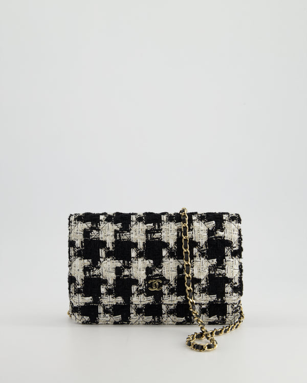 *HOT* Chanel Black 
White Houndstooth Wallet on Chain Bag in Tweed with Champagne Gold Hardware