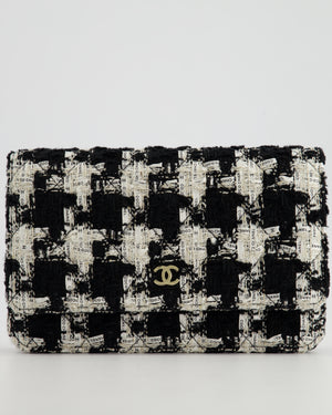 *HOT* Chanel Black 
White Houndstooth Wallet on Chain Bag in Tweed with Champagne Gold Hardware