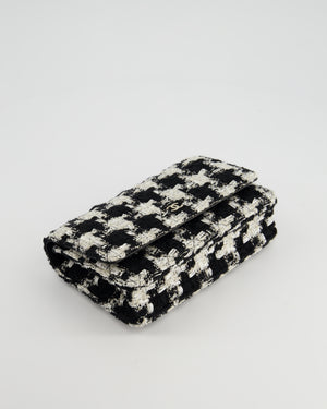 *HOT* Chanel Black 
White Houndstooth Wallet on Chain Bag in Tweed with Champagne Gold Hardware