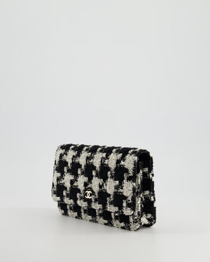 *HOT* Chanel Black 
White Houndstooth Wallet on Chain Bag in Tweed with Champagne Gold Hardware