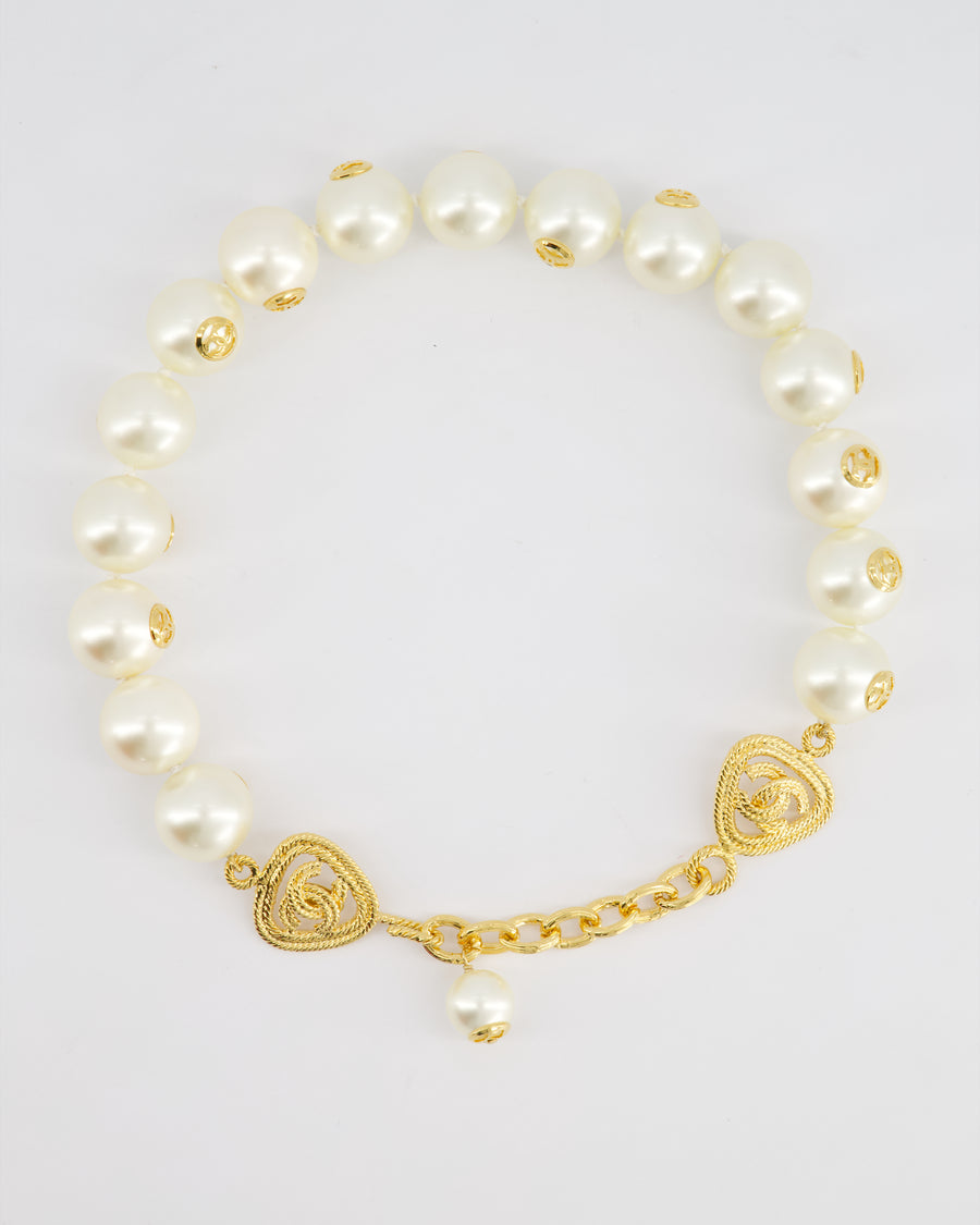 *HOT* Chanel White Pearl Chocker Necklace with Yellow Gold Logo Details