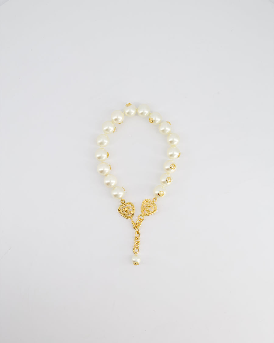 *HOT* Chanel White Pearl Chocker Necklace with Yellow Gold Logo Details