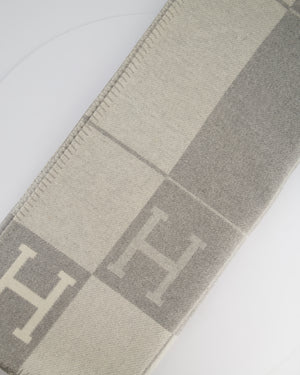 Hermès Avalon III Throw Blanket in Écru and Gris Clair RRP £1,600