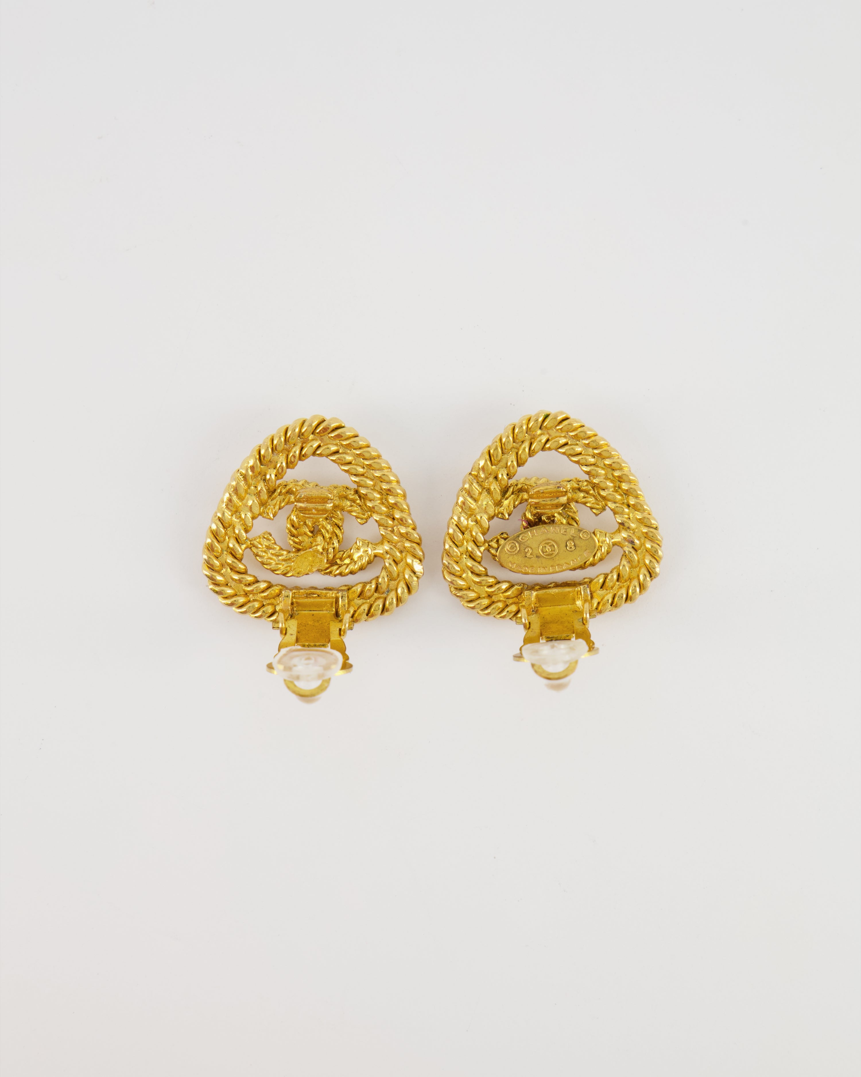 Chanel 08 Vintage Gold Triangular Chainlink Clip-On Earrings with CC Logo