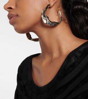 Alaïa Fluide Drop Hoop Earrings in Silver