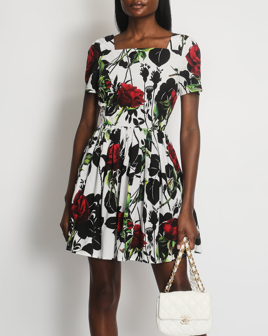 Dolce 
Gabbana White and Black Rose Printed Mini Dress Size IT 44 (UK 12)