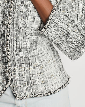 Chanel White and Black Runway Tweed Jacket with Pearl Detail FR 42 (UK 14)