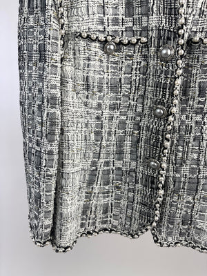 Chanel White and Black Runway Tweed Jacket with Pearl Detail FR 42 (UK 14)