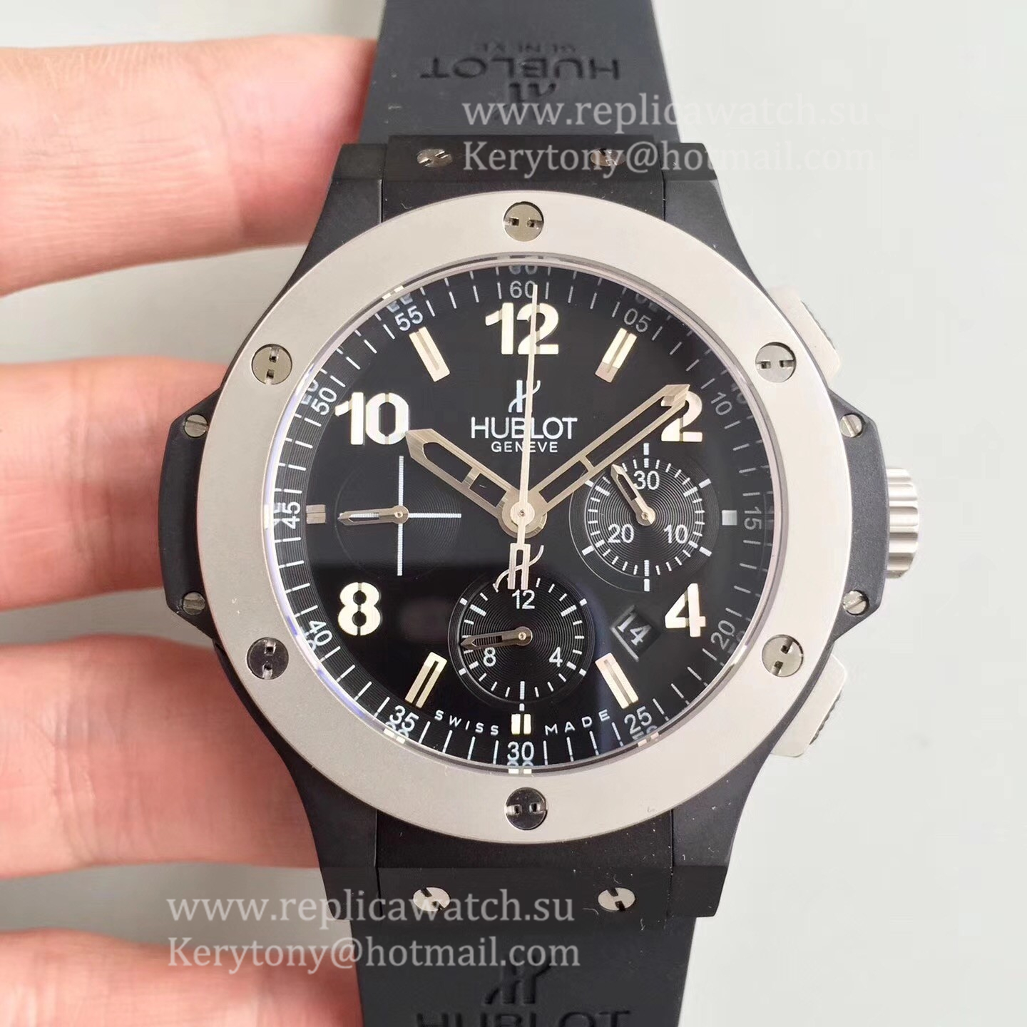 Big-Bang-Ice-Bang-301.CK_.1140.RX-HBF-Ceramic-Black-Dial-HUB4100.jpg
