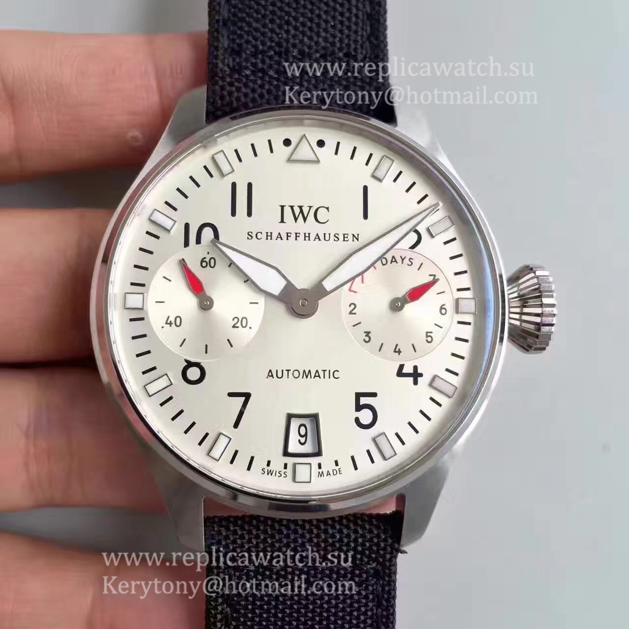 Big-Pilot-Deutschen-Fussball-Bund-IW500432-ZF-SS-Silver-Dial-51011.jpg
