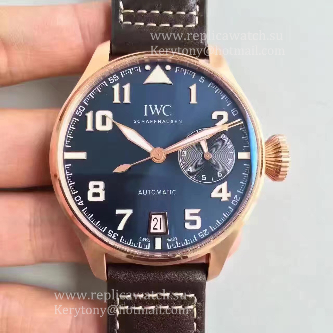 Big-Pilot-Le-Petit-Prince-IW500909-ZF-V2-Rose-Gold-Blue-Dial-51111.jpg