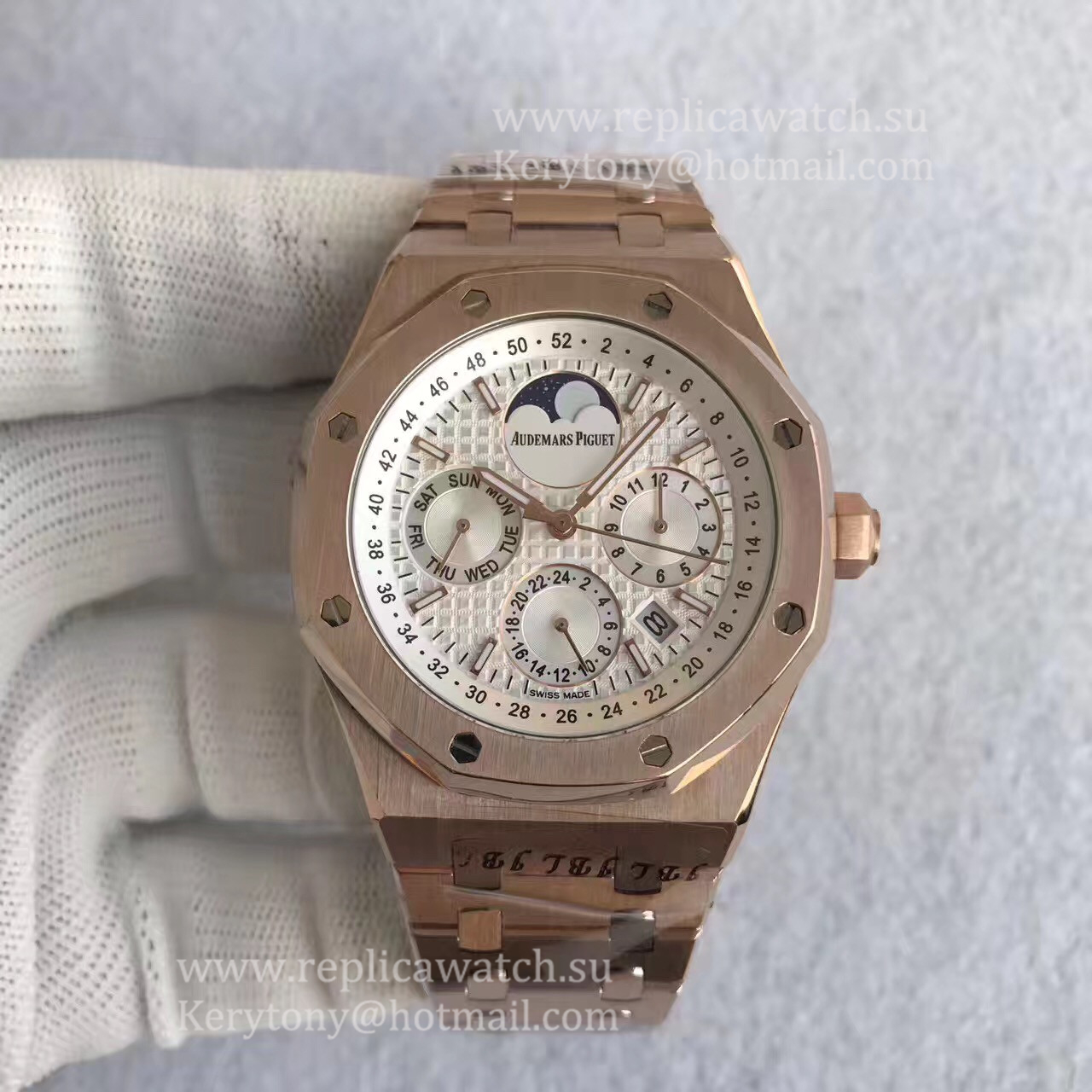 Royal-Oak-Perpetual-Calendar-41mm-26574OR.OO_.1220OR.01-JF-Rose-Gold-Silver-Dial-5134.jpg