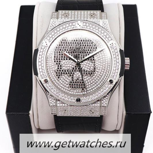 Classic-Fusion-Automatic-45mm-WWF-SS-Diamond-Skull-Dial-HUB1112.jpg