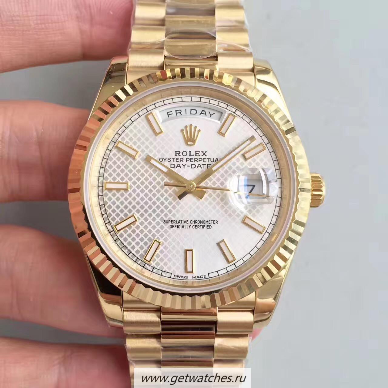 Day-Date-40-228238-Noob-Factory-Yellow-Gold-Silver-Diagonal-Dial-3255.jpg