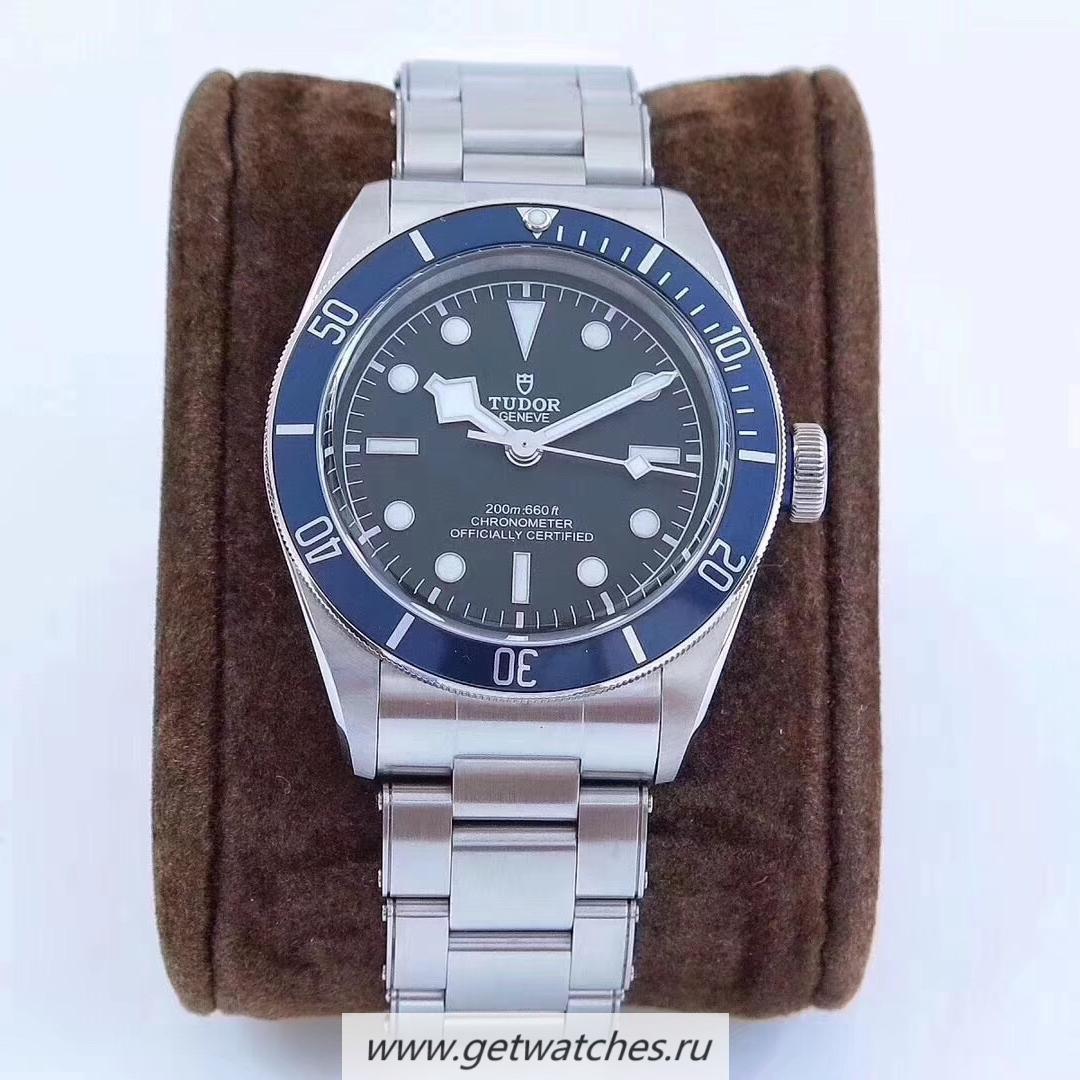 Heritage-Black-Bay-Blue-79230B-2017-ZF-SS-Black-Dial-2824.jpg