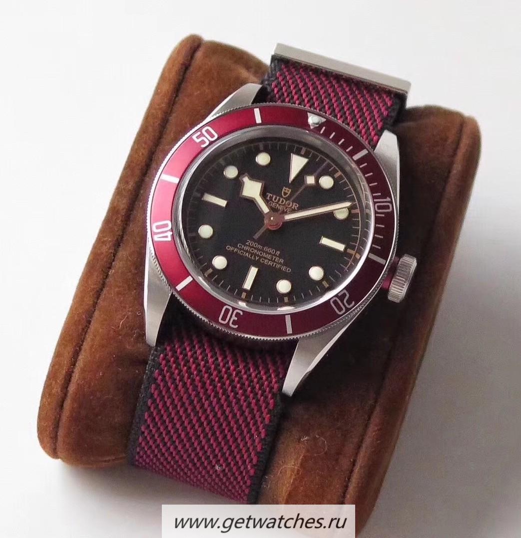 Heritage-Black-Bay-Red-79230R-ZF-V4-SS-Black-Dial-2824.jpg