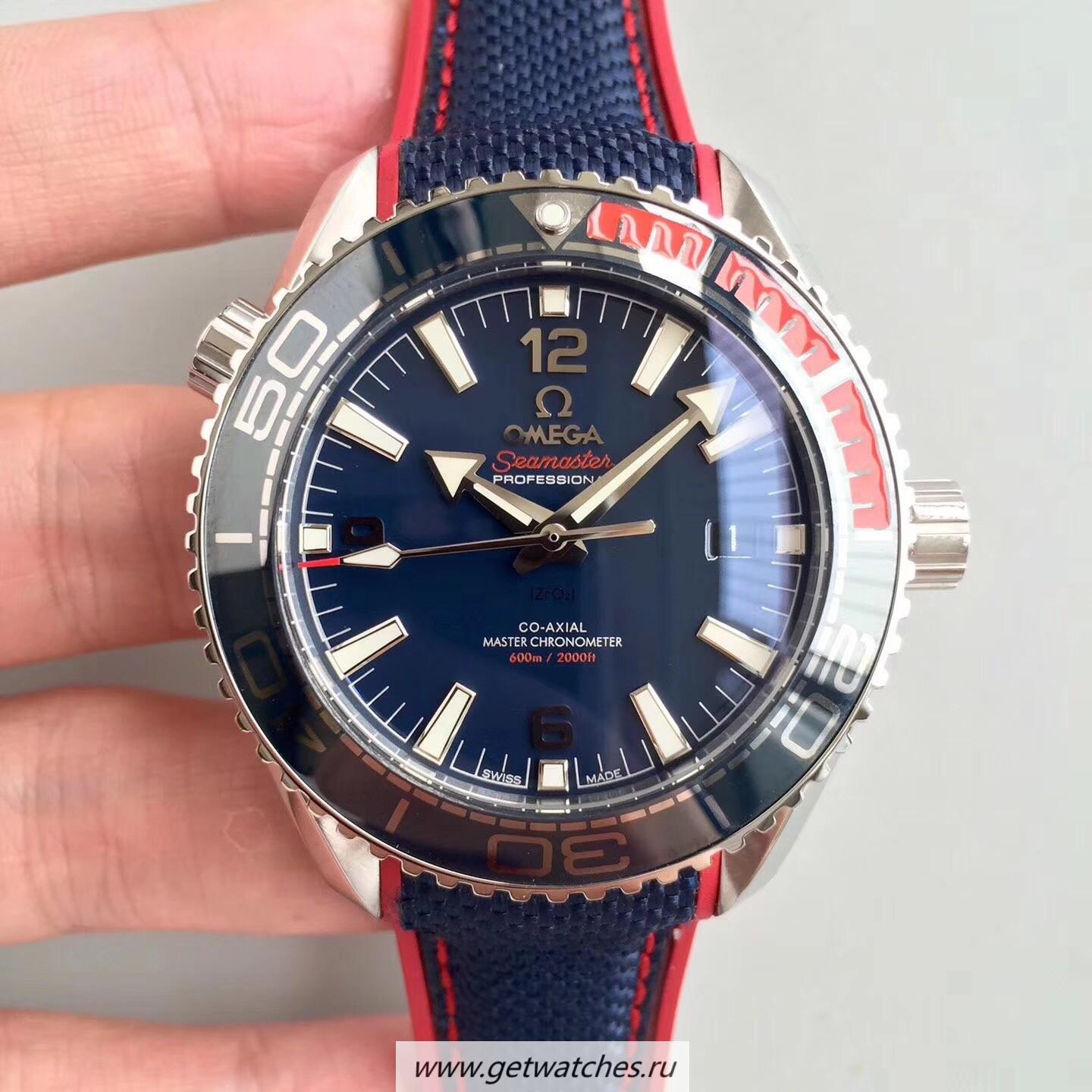 Seamaster-Planet-Ocean-600M-Pyeongchang-2018-522.32.44.21.03.001-OMF-SS-Blue-Dial-8900.jpg